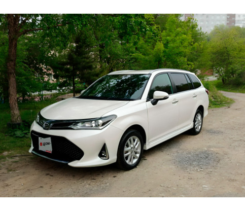 Toyota Corolla Fielder - 1